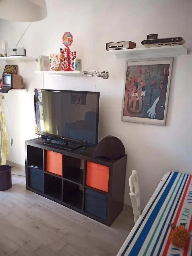 Grand F2 60Mq Centre Antibes, Proche Plages, Commerces, 2 Balcons, Parking, Train, Bus, Deco Vintage, Pet Friendly, Ideal Famille Ou 1-2 Couples Appartamento
