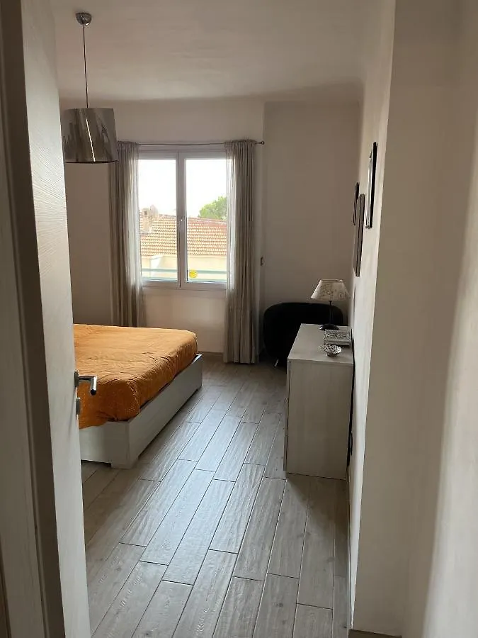 Grand F2 60Mq Centre Antibes, Proche Plages, Commerces, 2 Balcons, Parking, Train, Bus, Deco Vintage, Pet Friendly, Ideal Famille Ou 1-2 Couples Francia
