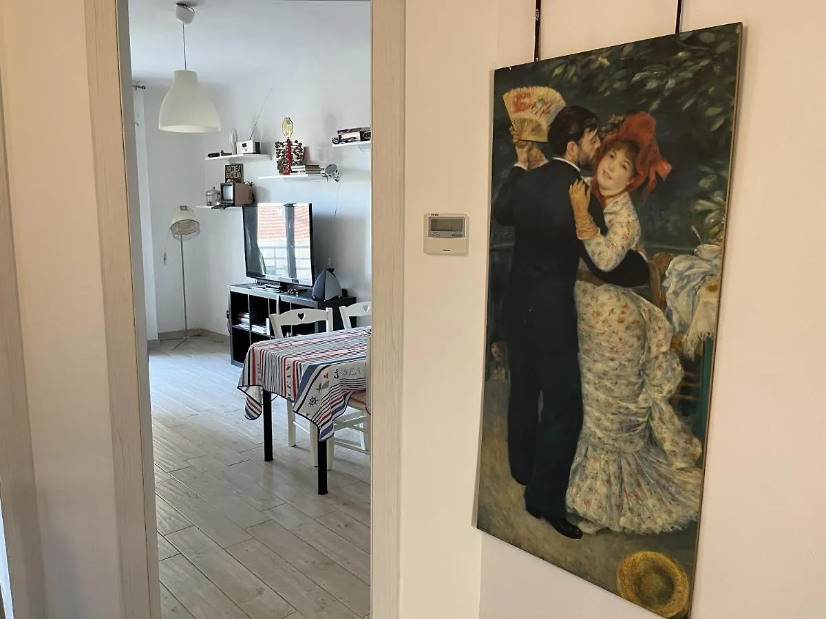 Grand F2 60Mq Centre Antibes, Proche Plages, Commerces, 2 Balcons, Parking, Train, Bus, Deco Vintage, Pet Friendly, Ideal Famille Ou 1-2 Couples Appartamento