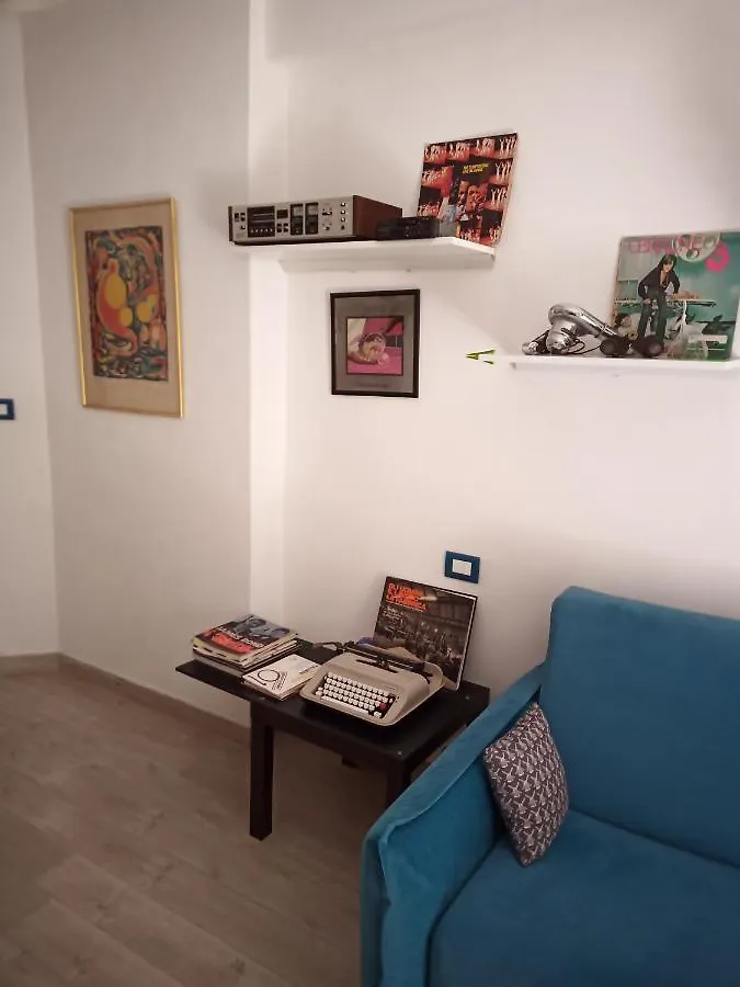 Grand F2 60Mq Centre Antibes, Proche Plages, Commerces, 2 Balcons, Parking, Train, Bus, Deco Vintage, Pet Friendly 0*, Antibes Frankrig